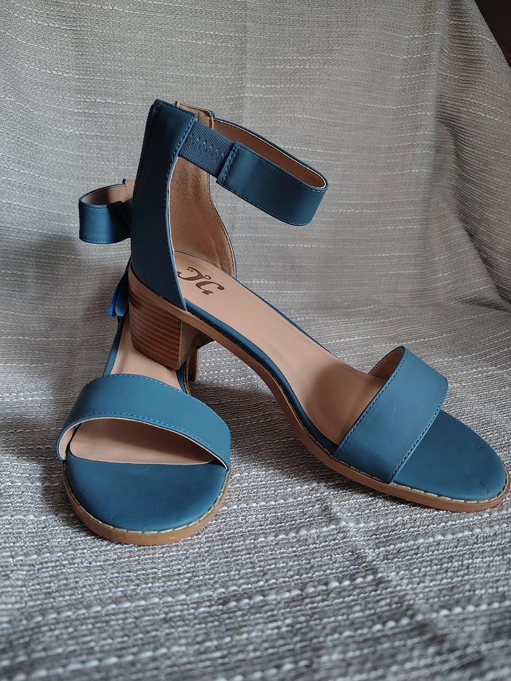 Journee Collection Percy Blue Block Heel Sandals Sz 7.5 Open Toe Ankle Strap New